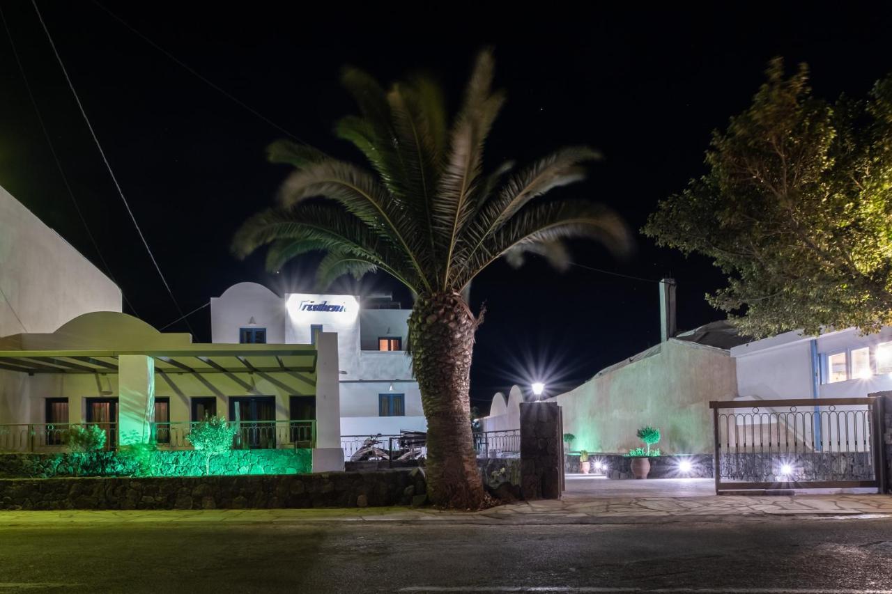 Tristhenia Perissa (Santorini) Exterior foto